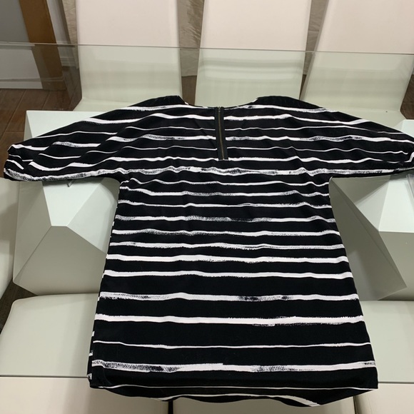 Express Dress - Picture 3 of 4